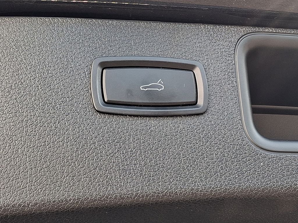 2020 Porsche Macan Base