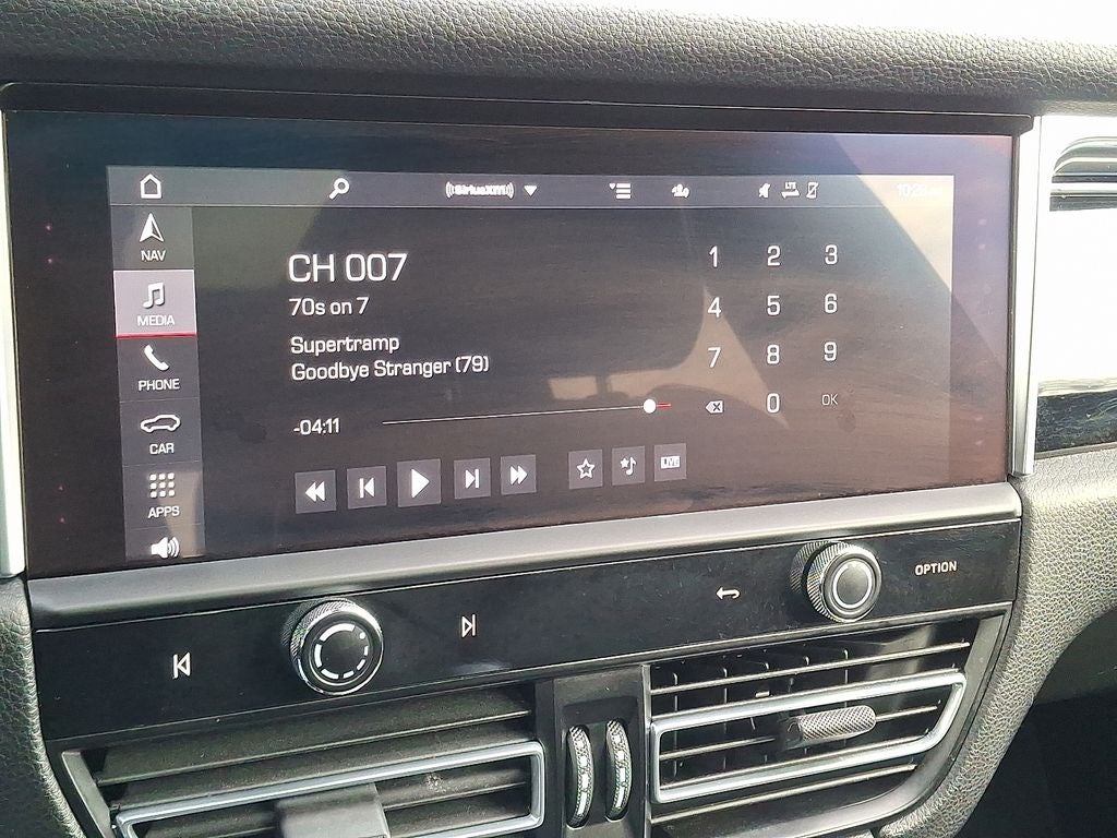 2023 Porsche Macan AWD