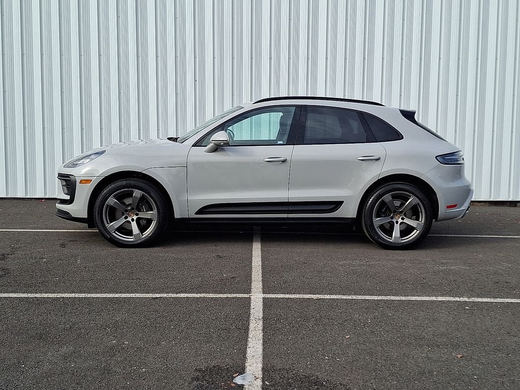 2023 Porsche Macan AWD
