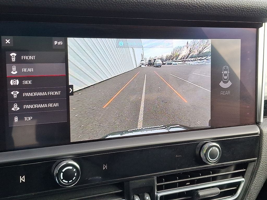 2023 Porsche Macan AWD