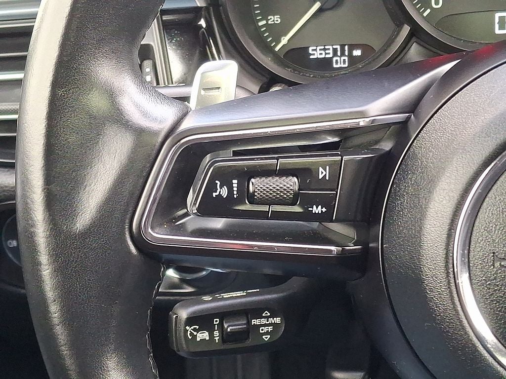 2023 Porsche Macan AWD