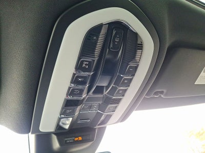 2023 Porsche Macan AWD