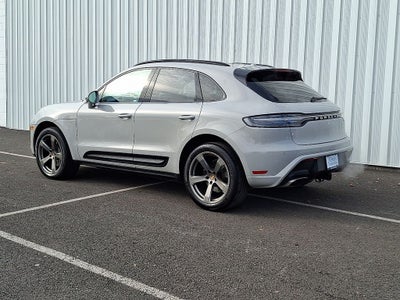 2023 Porsche Macan AWD