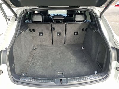 2023 Porsche Macan AWD