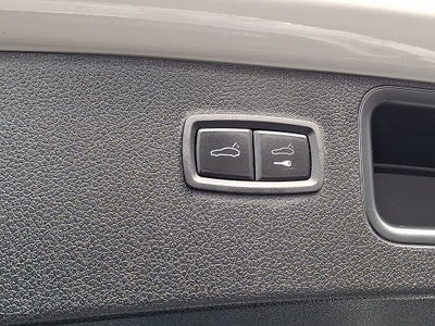 2023 Porsche Macan AWD