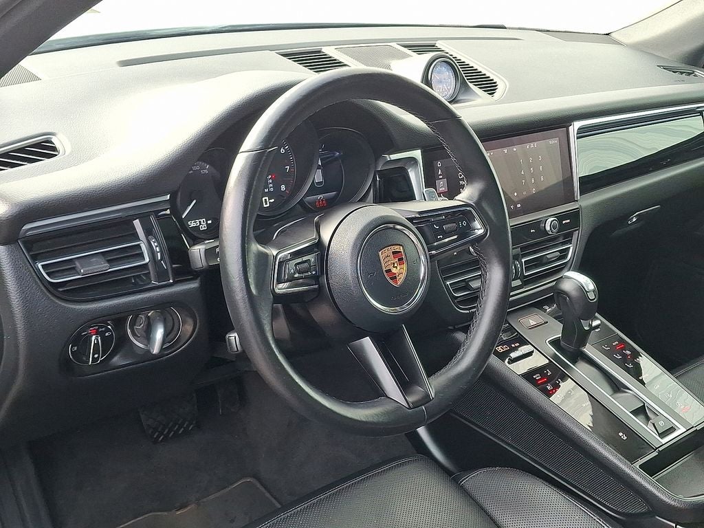 2023 Porsche Macan AWD
