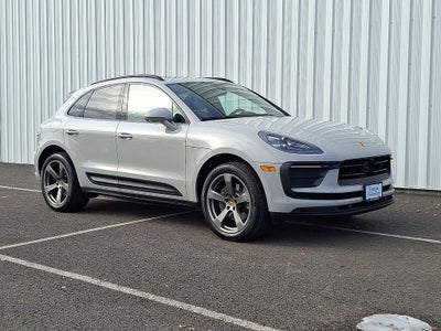 2023 Porsche Macan AWD