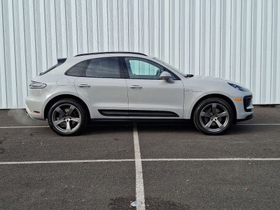 2023 Porsche Macan AWD