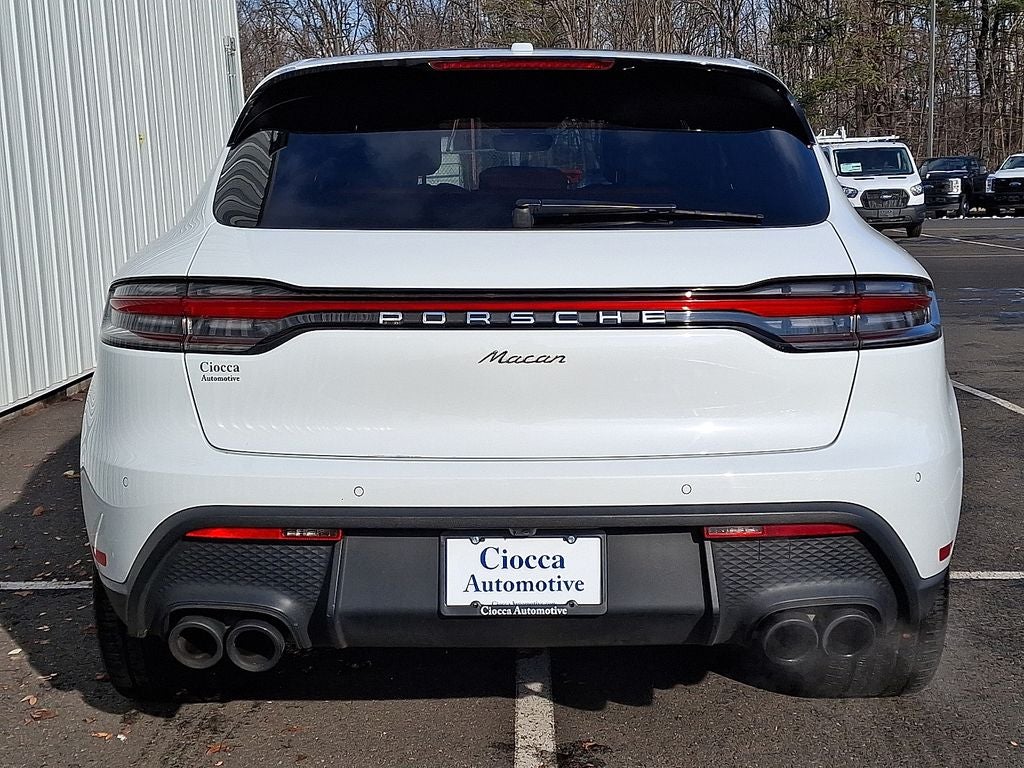 2022 Porsche Macan Base