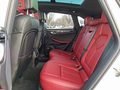 2022 Porsche Macan Base