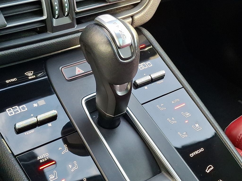 2022 Porsche Macan Base