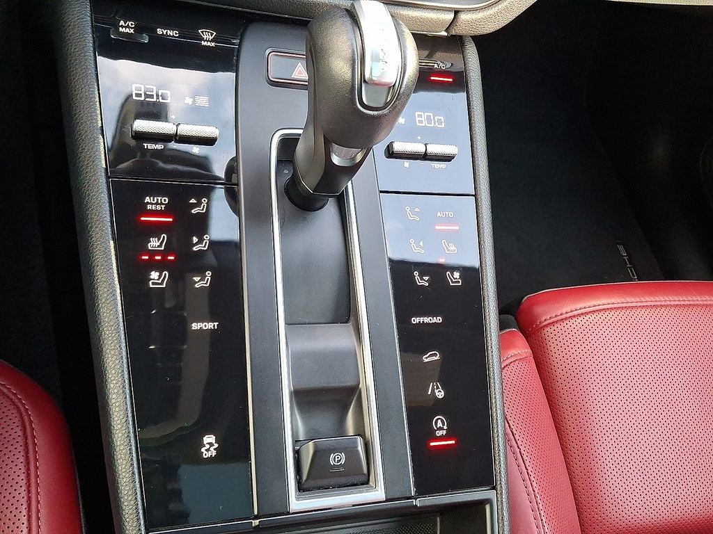 2022 Porsche Macan Base