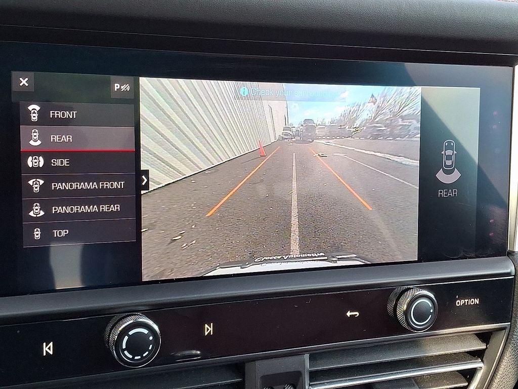 2022 Porsche Macan Base