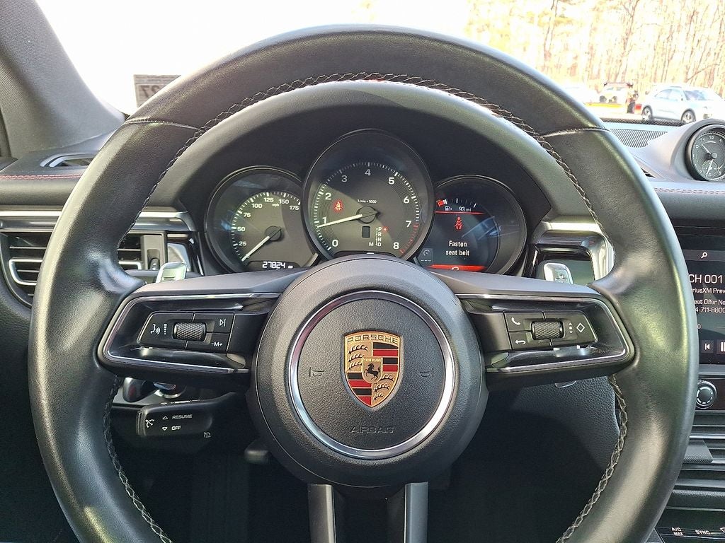 2022 Porsche Macan Base