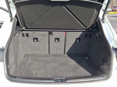 2022 Porsche Macan Base