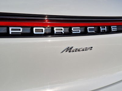 2022 Porsche Macan Base