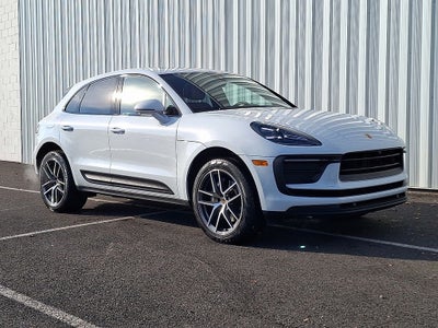 2022 Porsche Macan Base