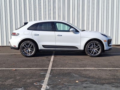 2022 Porsche Macan Base