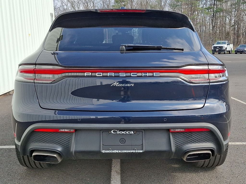 2023 Porsche Macan Base