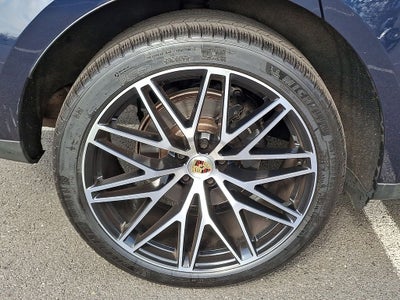 2023 Porsche Macan Base