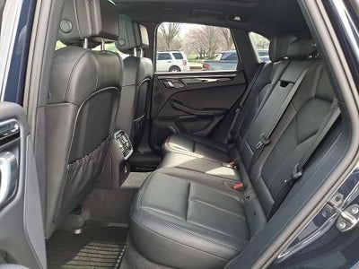 2023 Porsche Macan Base