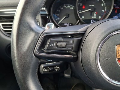 2023 Porsche Macan Base
