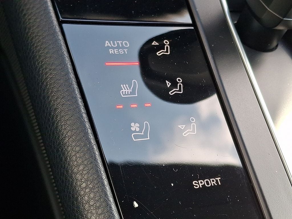 2023 Porsche Macan Base