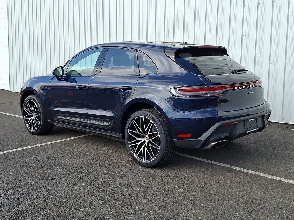 2023 Porsche Macan Base