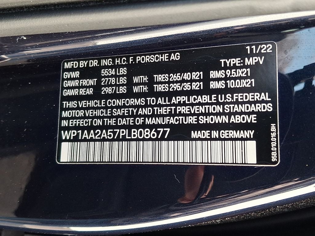 2023 Porsche Macan Base