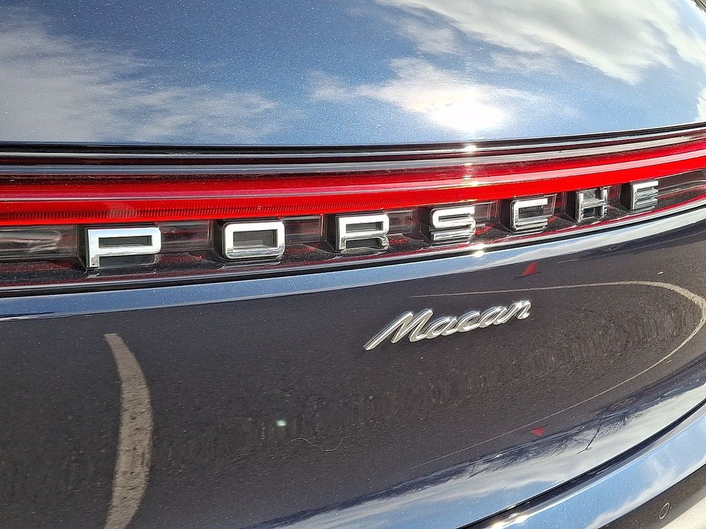 2023 Porsche Macan Base