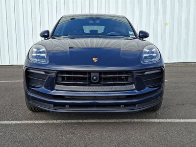 2023 Porsche Macan Base