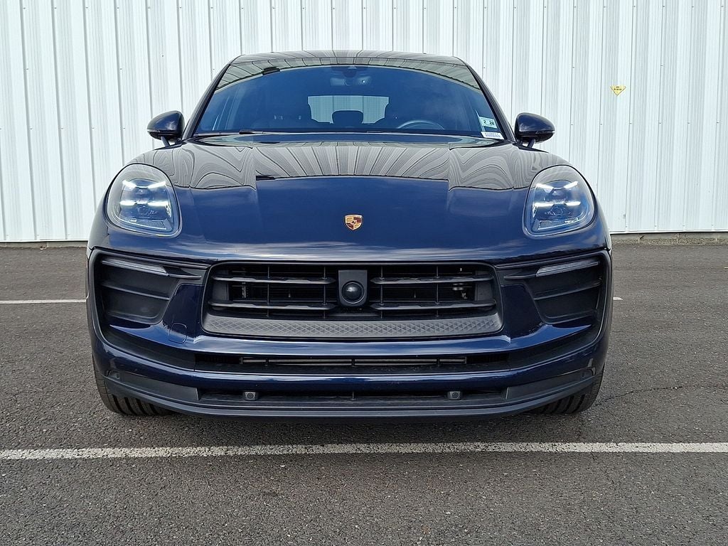 2023 Porsche Macan Base