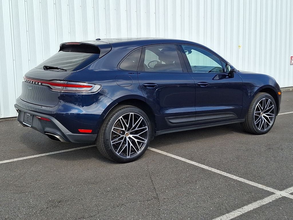 2023 Porsche Macan Base