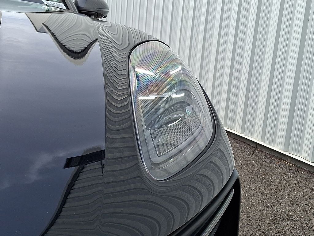 2025 Porsche Macan T