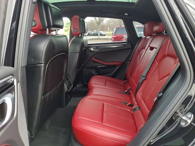 2025 Porsche Macan T