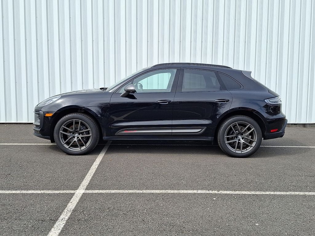 2025 Porsche Macan T