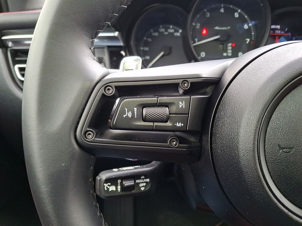 2025 Porsche Macan T