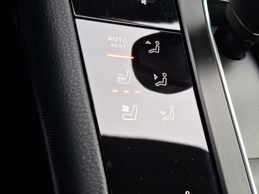 2025 Porsche Macan T