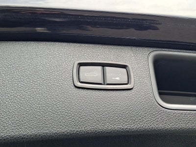 2025 Porsche Macan T