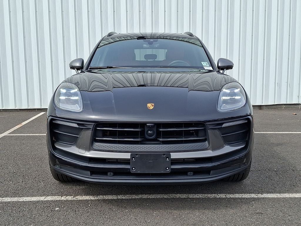 2025 Porsche Macan T