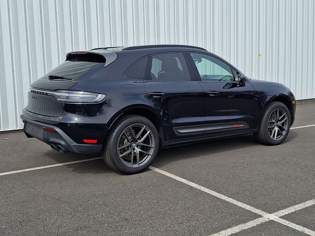 2025 Porsche Macan T