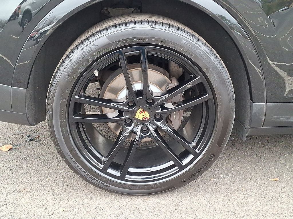 2023 Porsche Cayenne Platinum Edition