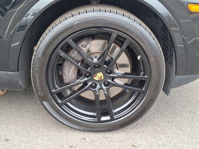 2023 Porsche Cayenne Platinum Edition