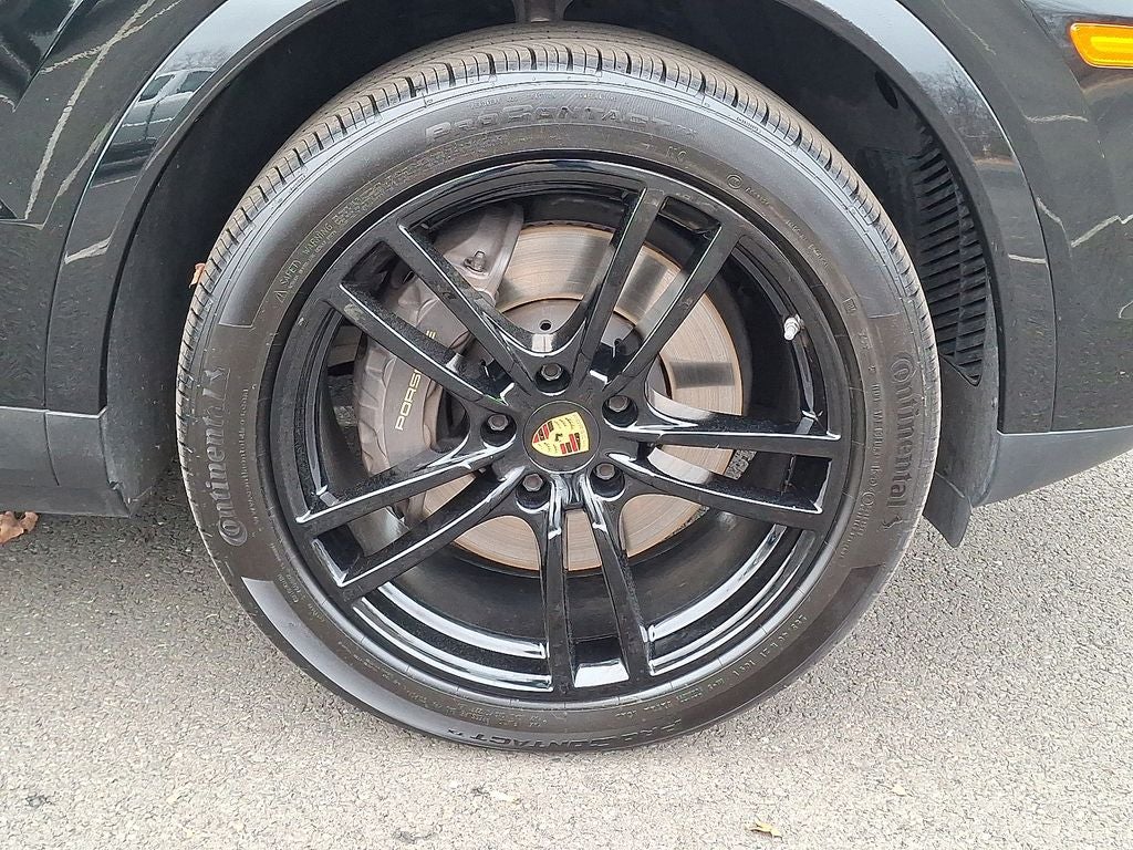 2023 Porsche Cayenne Platinum Edition