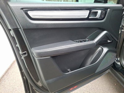 2023 Porsche Cayenne Platinum Edition