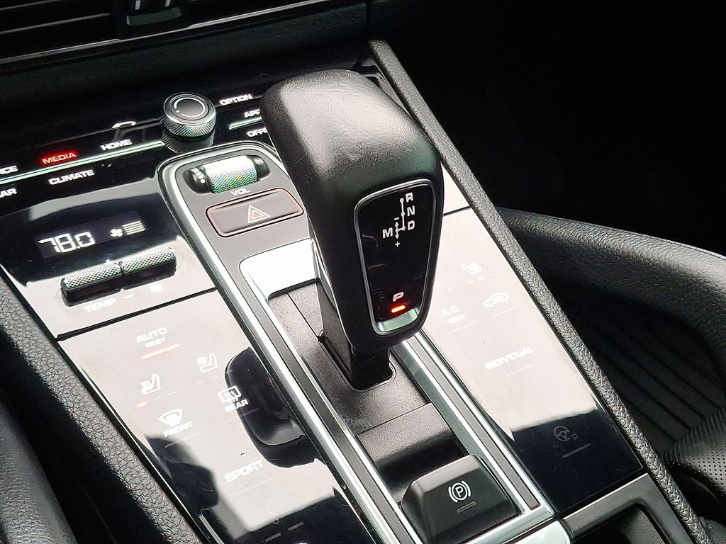 2023 Porsche Cayenne Platinum Edition