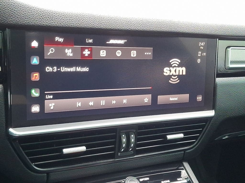 2023 Porsche Cayenne Platinum Edition