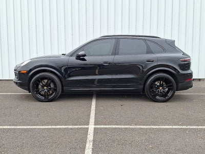 2023 Porsche Cayenne Platinum Edition