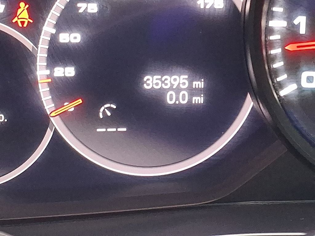 2023 Porsche Cayenne Platinum Edition