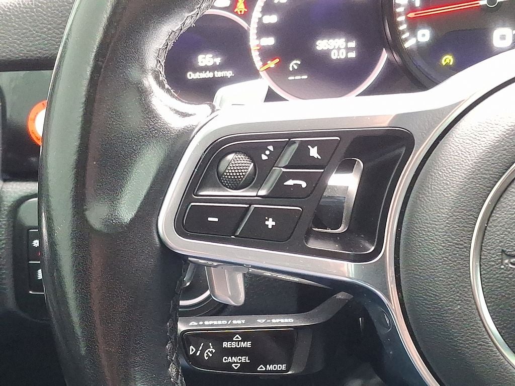 2023 Porsche Cayenne Platinum Edition